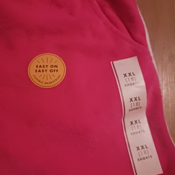 pink shorts with pockets - Picture 6 of 7